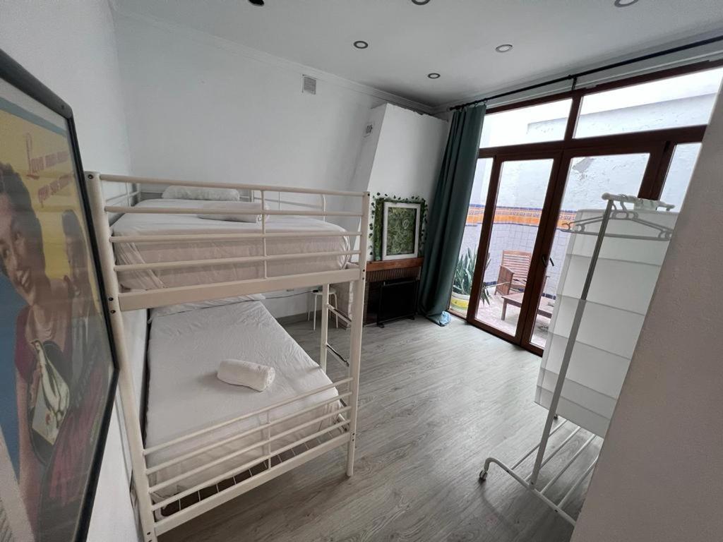 Bbtk Hostel Malaga Zewnętrze zdjęcie